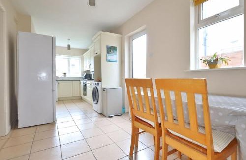 Navan House | Master bedroom with en-suite