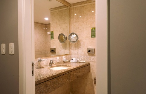 Mont'Serrat Hotel | Master Porto Alegre Hotel - Av Carlos Gomes, Proximo Consulado Americano
