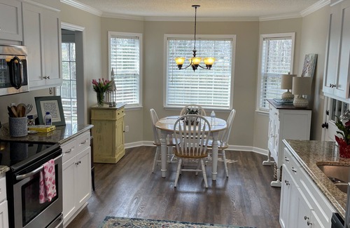 Evans House | Master's Rental - 15 min drive to course