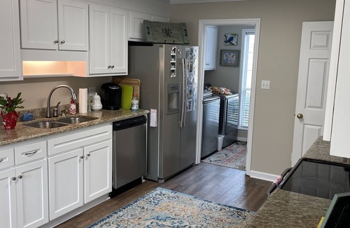 Evans House | Master's Rental - 15 min drive to course