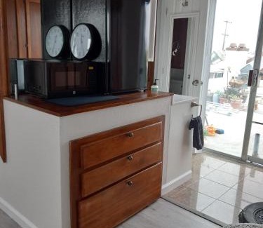 Mission Beach House | Master SUITE STEPS TO BAY & BEACH