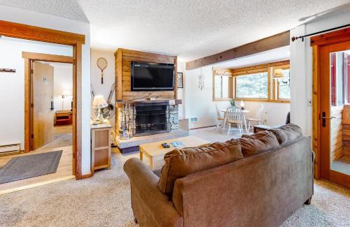 Tahoe Woods Apartment | Master Units 18A & B at Granlibakken