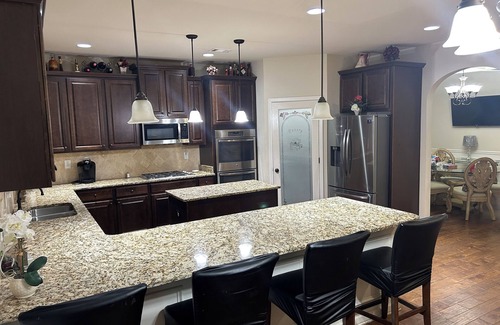 Warrenville House | Masters Gulf Tournament Rental/April 6th to the 13th - Sleeps 10