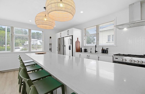 Mangakino House | Masters Manor - Mangakino Holiday Home