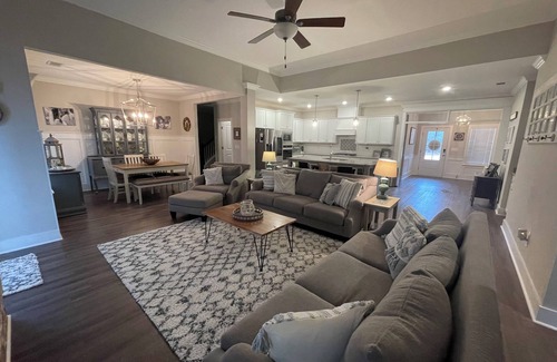 Langley House | Masters Rental! Only 15 miles from Augusta National In the North Augusta area!