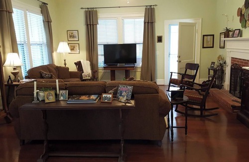 Snelling Bed & Breakfast | Masters Week Rental 4-BR 3-Bath Bed and Breakfast 45 miles from Augusta National