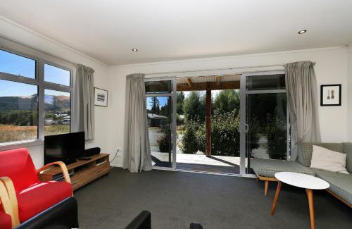 Lake Tekapo House | Matagouri Cottage - Lake Tekapo