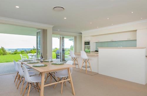Matakana House | Matakana Views - Matakana Holiday Home