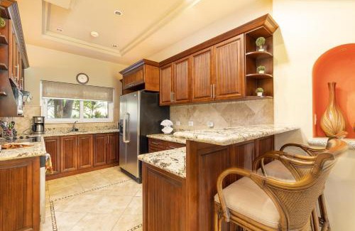 Tamarindo Apartment | Matapalo 101- 3 Bedroom Poolside Luxury Condo At Tamarindo