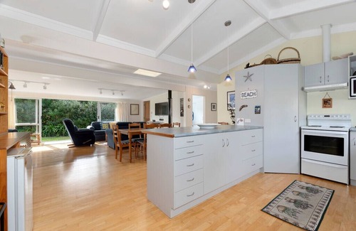 Matapouri House | Matapouri Beach Family Haven - Matapouri Home
