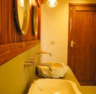 Arusha Cabin | Mateves Boutique Lodge