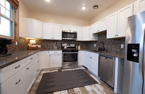 St. Louis County House | Matilda - Stunning, 3-bed, vintage home in Duluth!