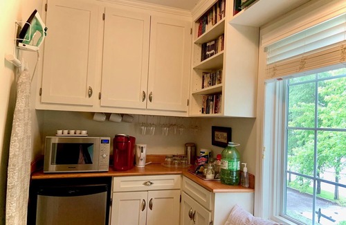 Historic Old Town Bed & Breakfast | Matisse Bed & Breakfast