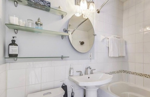 Historic Old Town Bed & Breakfast | Matisse Bed & Breakfast