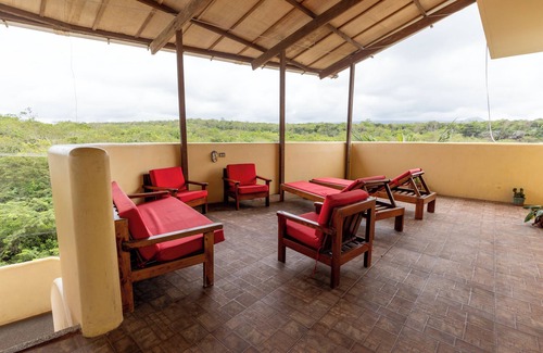 Puerto Ayora Apartment | Matrimonial BED & TWO Twin Beds OR Four Twin Beds Room With Private Bathroom