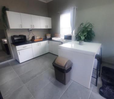 Port Elizabeth Apartment | Matrix Cottage
