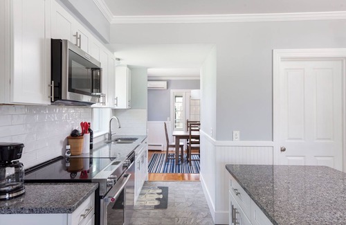 Wakefield-Peacedale House | Matunuck walk to Ocean Mist, Large yard