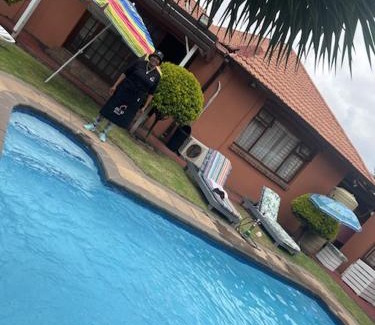 Krugersdorp Bed & Breakfast | MaU Bed and Breakfast