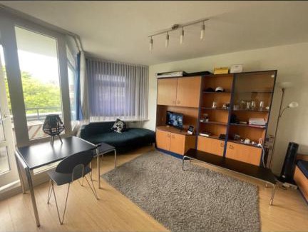 Gesundbrunnen Apartment | Mauer Castle