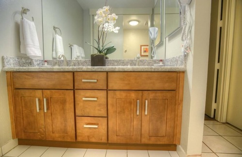 Kahana Resort | Maui 1 Bedroom Sleeps 4