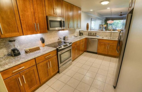 Kahana Resort | Maui Lahaina Condo 2 Bedroom Oasis