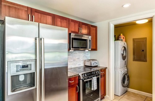Honokowai Resort | Maui Lahaina Resort 2 Bedroom Sleeps 6
