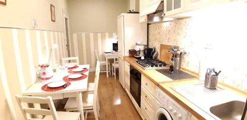 Garbatella Apartment | Maury's House