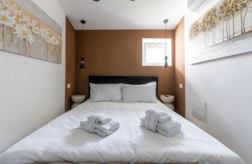 Trastevere Apartment | MauveSweetRhome 3