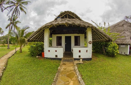 Mtongwe Apartment | Maweni Beach Cottages