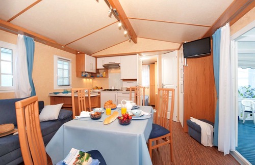 Baia Domizia House | Maxi Caravan Comfort by Interhome