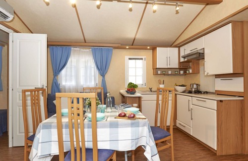 Baia Domizia House | Maxi Caravan Comfort by Interhome