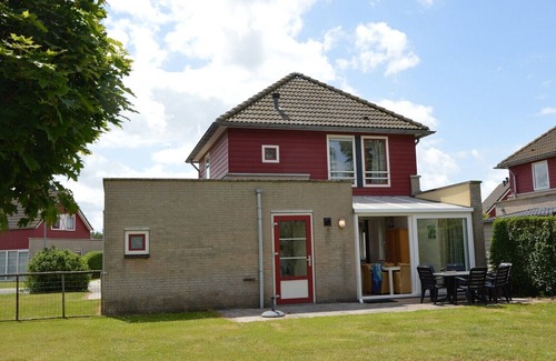 Hoofdplaat House | Maxime 207 - Kustpark Village Scaldia - Large detached holiday villa with spacious garden