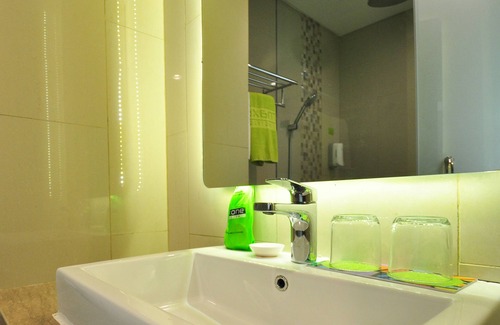 Menteng Hotel | MaxOneHotels.com at Kramat