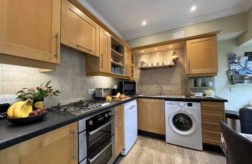Dersingham Cottage | MAY BELL COTTAGE, pet friendly, with a garden in Dersingham