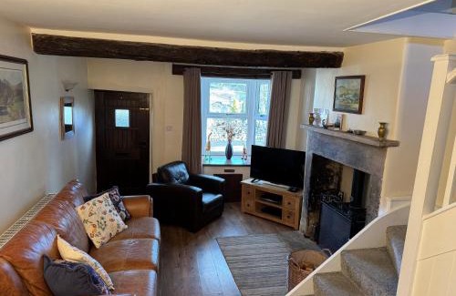 Tideswell House | May Cottage