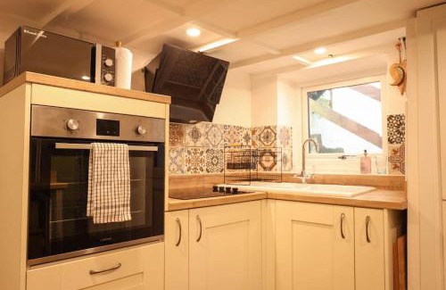 Coleford House | May Cottage, Sofa bed, Garden, Countryside