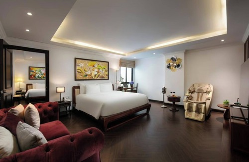 Hanoi Backpacker Quarter Apartment | MAY DE VILLE Crown Hotel 1