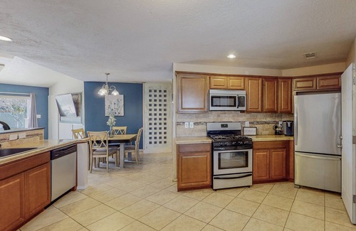 Rio Rancho House | May Gardens, near Rust Medical Center