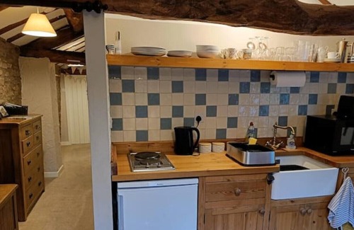 Upton Bishop House | May Hill View - Cosy Rural Retreat with Hot Tub