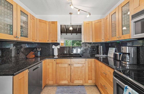 Highland Park Delray House | May thru Nov,2025 DISCOUNTnBOOK 2-8 Wks+LUXURYn Pool,3-blk walk-Atlantic&beach