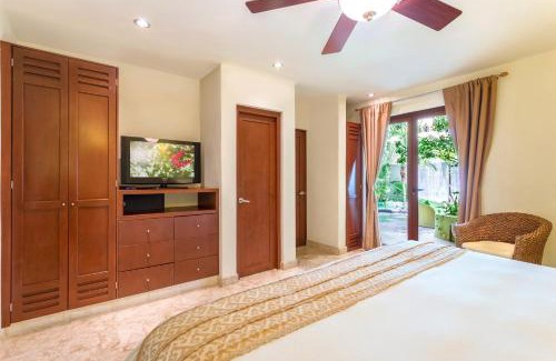 Downtown Hotel | Maya Villa Condo Hotel and Beachclub