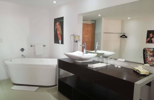 Punta Cancun Hotel | Mayafair Design Hotel