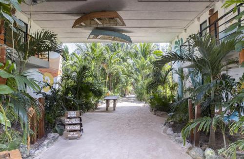 Isla Mujeres Hotel | Mayan Monkey Isla Mujeres - Social Hotel