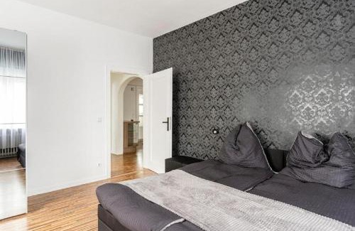 Oppum Apartment | Maybach 4-Zimmer Apartment - groß, hochwertig, nah Düsseldorf Messe