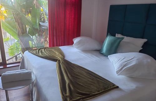 Saldanha House | MayBach Hills Palace Guesthouse