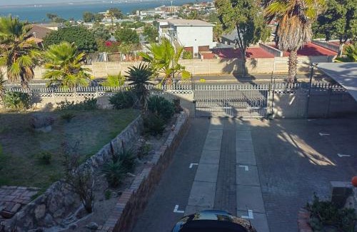 Saldanha House | MayBach Hills Palace Guesthouse