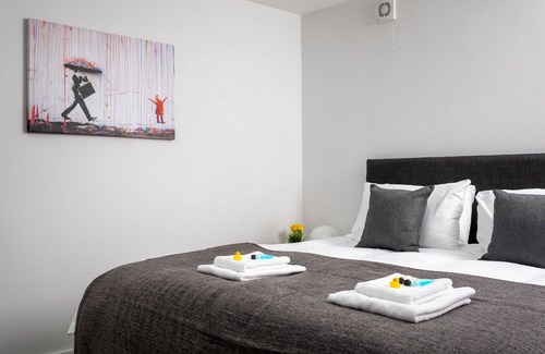 Cheltenham Apartment | Maybelle Mews