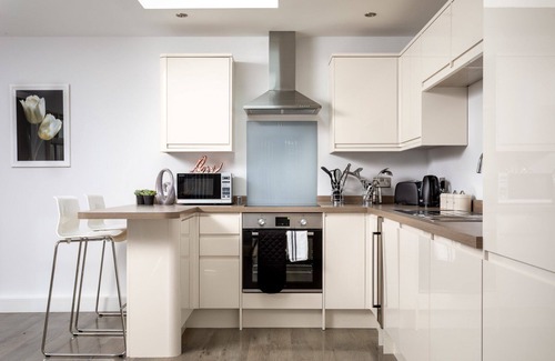 Cheltenham Apartment | Maybelle Mews