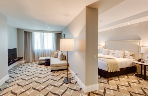 Adelaide Central Business District Hotel | Mayfair Hotel