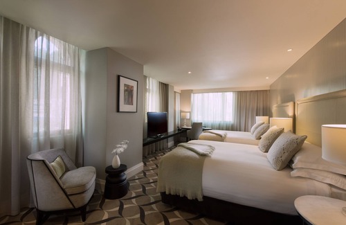 Adelaide Central Business District Hotel | Mayfair Hotel